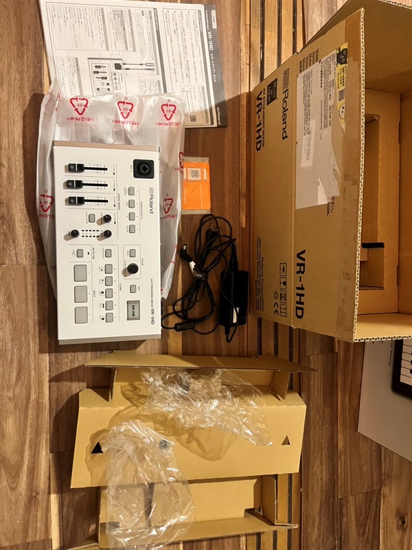 Roland VR-1HDの画像